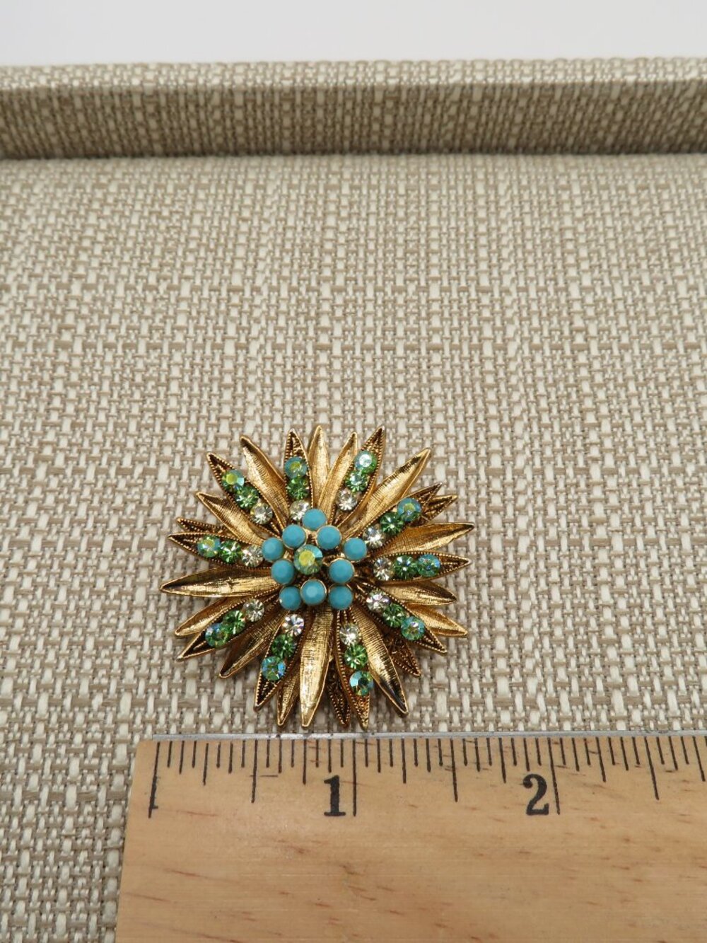 Vintage Starburst Faux Turquoise & Green Rhinestone AB Gold Tone Brooch - Picture 8 of 8